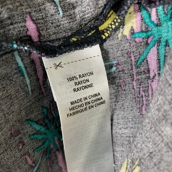 Unionbay Tropical Print Short Sleeve Button Shirt Black Rayon‎ Men's Medium - Picture 3 of 7